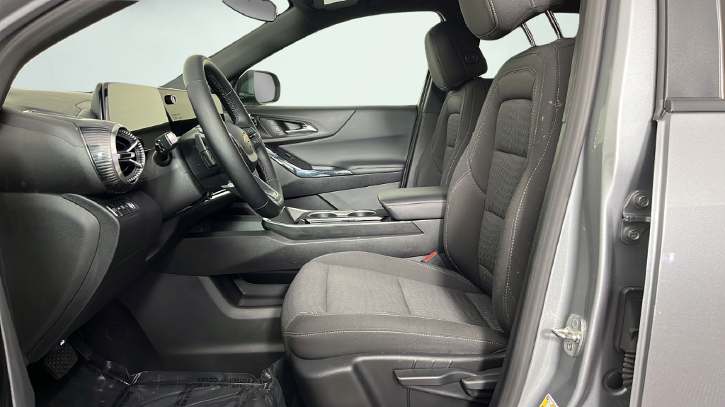 Used 2025 Chevrolet Equinox LT AWD/4WD image 15