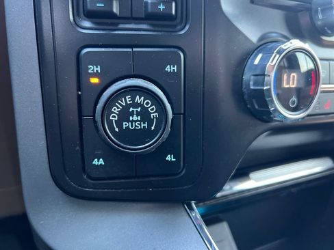 Used 2021 Ford F150 Lariat AWD/4WD image 23