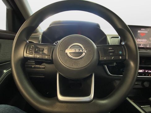 Used 2022 Nissan Rogue SV AWD/4WD image 24