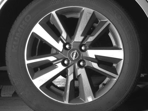 Used 2025 Nissan Versa SV FWD image 15