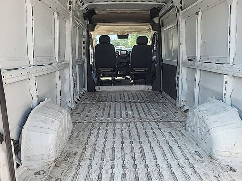Used 2025 RAM ProMaster 2500 w/ Convenience Group FWD image 10