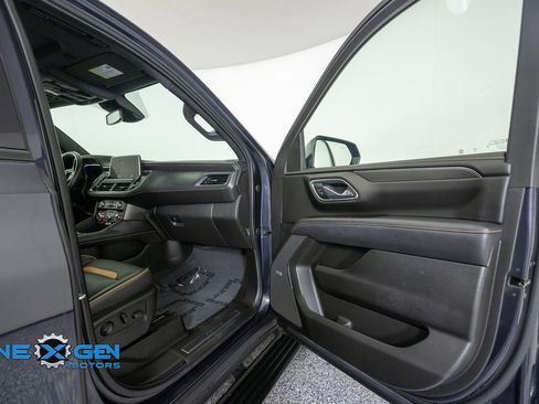 Used 2023 GMC Yukon XL AT4 w/ AT4 Premium Package AWD/4WD image 40