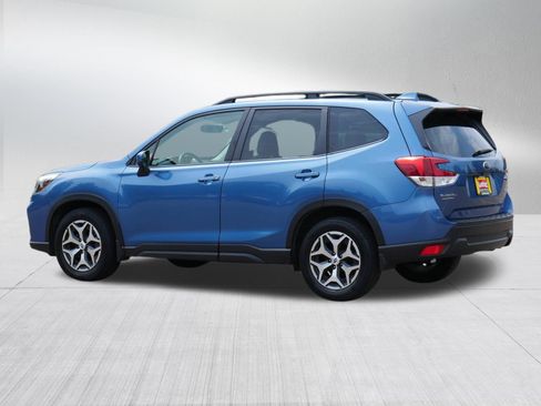 Used 2019 Subaru Forester Premium AWD/4WD image 5