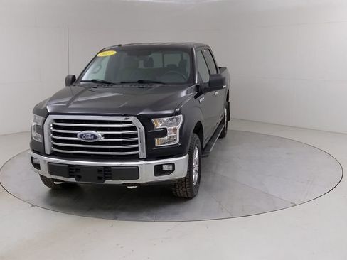 Used 2017 Ford F150 XLT w/ Equipment Group 302A Luxury AWD/4WD image 8