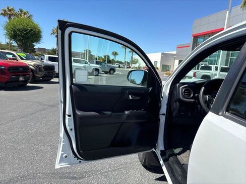 Certified 2022 Toyota Tacoma TRD Sport w/ Black Out Package (TMS) AWD/4WD image 12