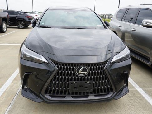 Used 2024 Lexus NX 250 FWD w/ Towing Package (2000 Lbs) image 2