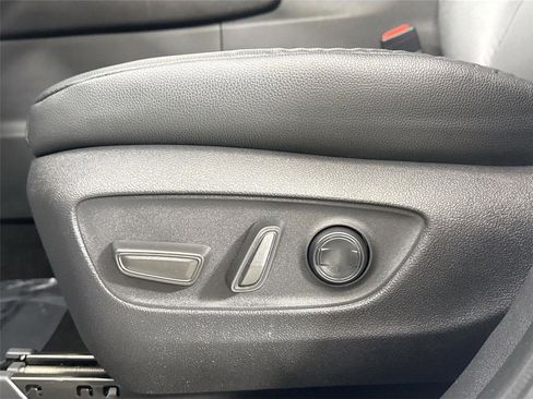 Certified 2024 Toyota Grand Highlander XLE image 29