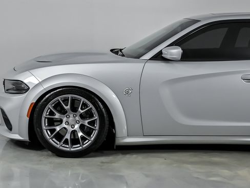 Used 2020 Dodge Charger SRT Hellcat w/ Navigation & Travel Group image 6