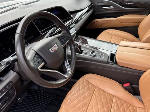 Used 2022 Cadillac Escalade Sport w/ Touring Package AWD/4WD image 10