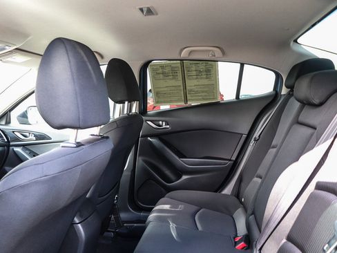 Used 2016 MAZDA MAZDA3 i Sport w/ Preferred Equipment Package image 20