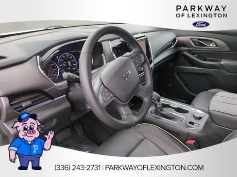 Used 2023 Chevrolet Traverse Premier w/ Redline Edition FWD image 16