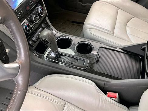 Used 2016 Chevrolet Traverse LTZ AWD/4WD image 16