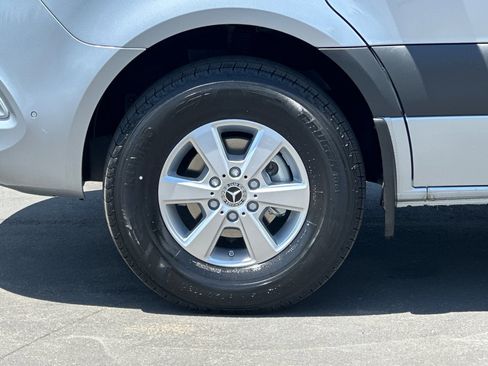 New 2025 Mercedes-Benz Sprinter 2500 image 25