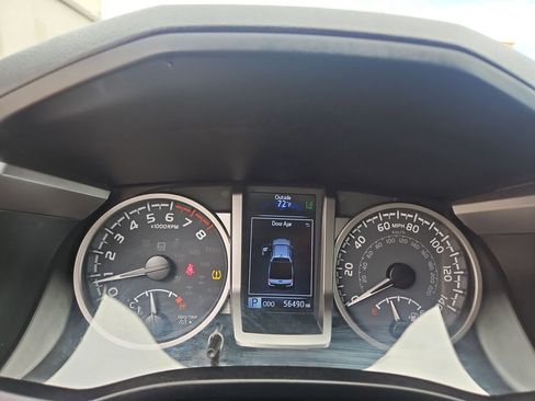 Used 2022 Toyota Tacoma SR5 RWD image 16
