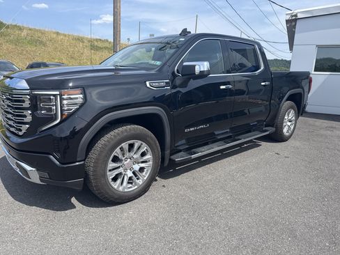 Used 2024 GMC Sierra 1500 Denali w/ Technology Package AWD/4WD image 7