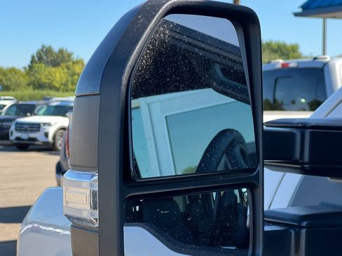 Used 2025 Ford F450 Platinum w/ FX4 Off-Road Package image 28