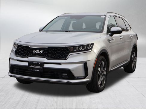 Used 2023 Kia Sorento EX image 3