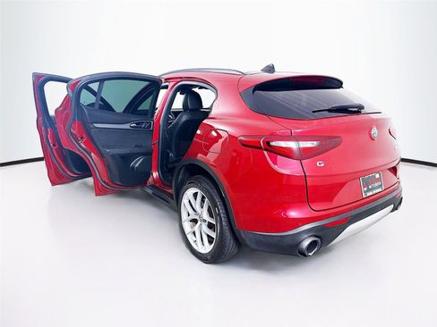 Used 2019 Alfa Romeo Stelvio Ti Sport w/ Quick Order Package 22S Sport AWD/4WD image 43