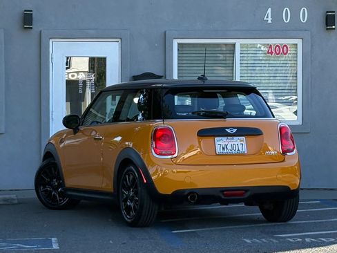 Used 2017 MINI Cooper 2-Door Hardtop FWD image 7