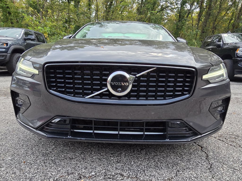 Used 2023 Volvo S60 B5 Plus FWD image 13