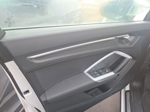 Used 2025 Audi Q3 2.0T Premium image 6