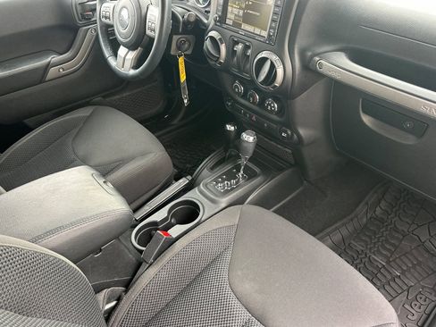 Used 2017 Jeep Wrangler Sport image 16