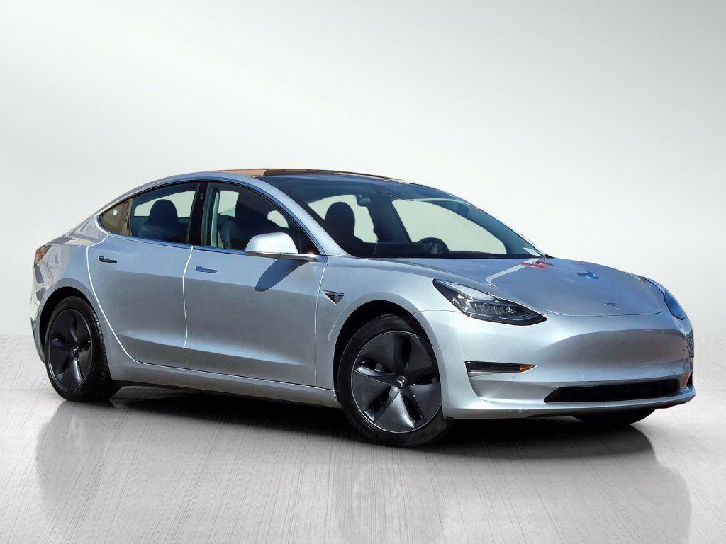 Used 2018 Tesla Model 3 Long Range RWD image 2