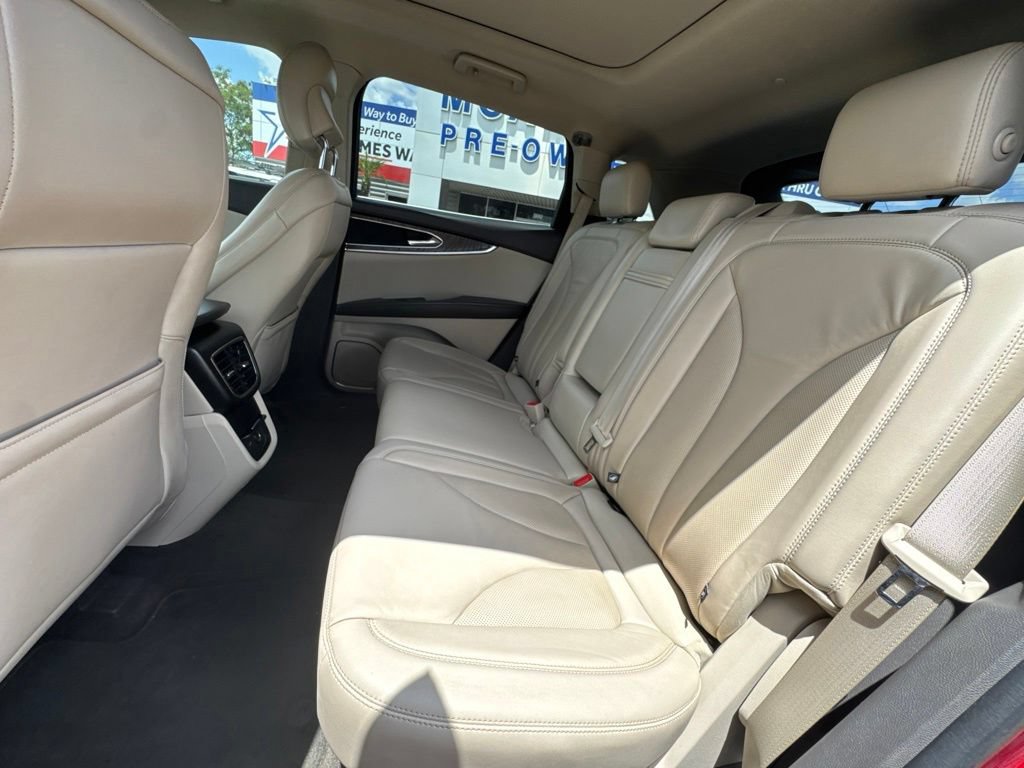 Used 2019 Lincoln Nautilus Select FWD image 19