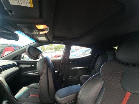 Used 2019 Hyundai Veloster Turbo FWD image 14