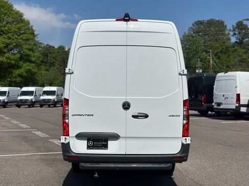 New 2025 Mercedes-Benz Sprinter 4500 image 10