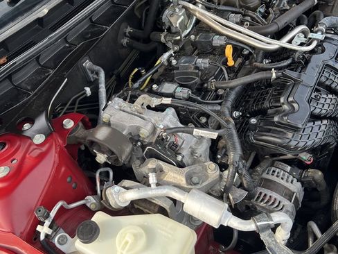 Used 2022 Nissan Altima 2.5 SR image 4