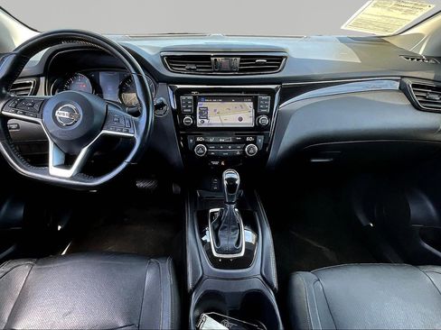 Used 2017 Nissan Rogue Sport SL image 7