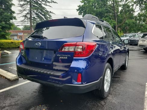 Used 2016 Subaru Outback 2.5i Premium AWD/4WD image 3