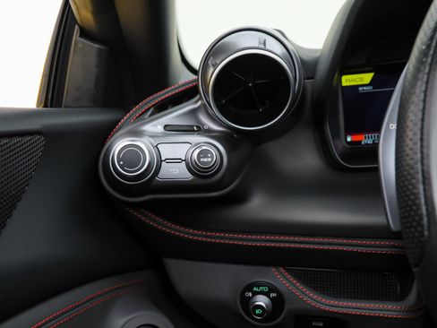 Certified 2022 Ferrari F8 Tributo image 42