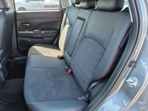 Used 2025 Mitsubishi Outlander Sport SE AWD/4WD image 26