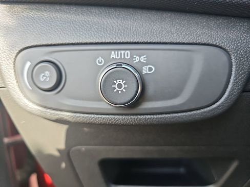 Used 2024 Chevrolet TrailBlazer LT image 25