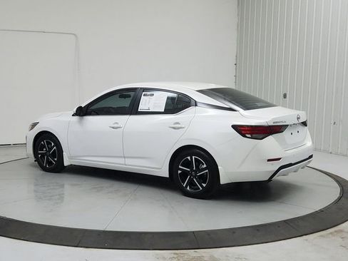 Used 2025 Nissan Sentra SV w/ All-Weather Package FWD image 5