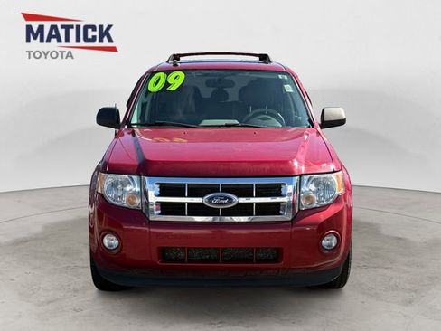 Used 2009 Ford Escape XLT image 2
