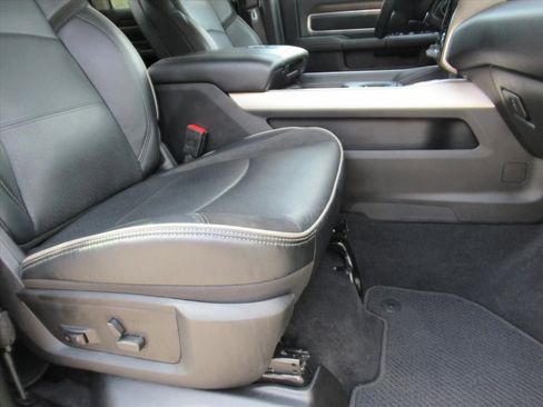 Used 2024 RAM 2500 Laramie image 11