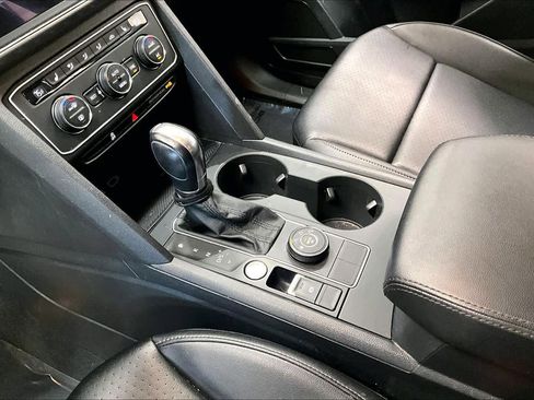 Used 2019 Volkswagen Atlas SE w/ Towing Package image 20