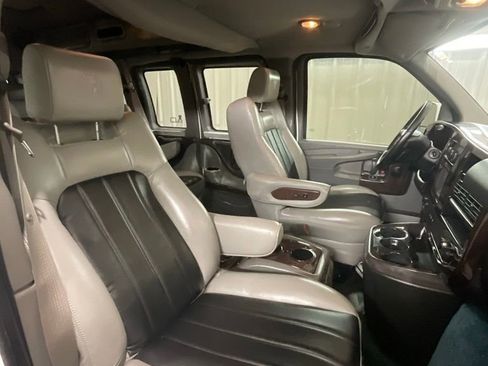 Used 2014 GMC Savana 1500 RWD image 11
