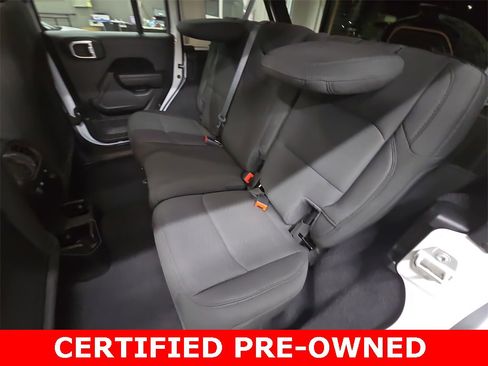 Used 2022 Jeep Wrangler Unlimited Sport image 14