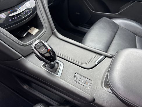 Used 2018 Cadillac XT5 Luxury w/ LPO, Black Ice Package image 22