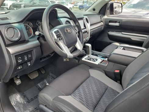 Used 2017 Toyota Tundra SR5 AWD/4WD image 17