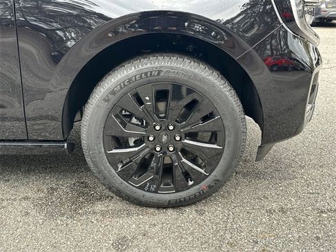 New 2025 Ford Expedition Max Platinum w/ Stealth Appearance Package image 12