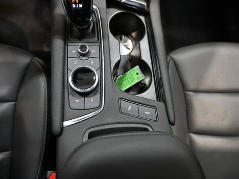 Used 2025 Cadillac XT6 Premium Luxury image 21