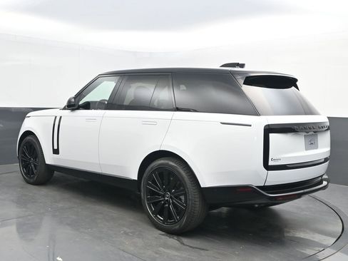 New 2025 Land Rover Range Rover SE image 5