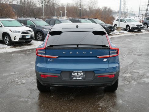 Certified 2022 Volvo C40 P8 Recharge Ultimate image 6