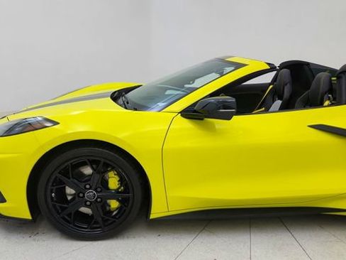 Used 2022 Chevrolet Corvette Stingray Premium Conv image 9