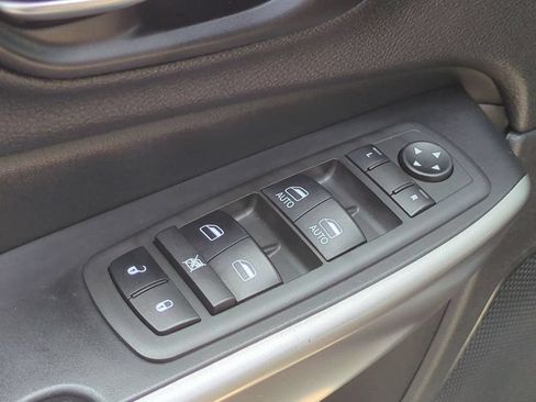 Used 2021 Jeep Cherokee Latitude Lux w/ Comfort/Convenience Group AWD/4WD image 12